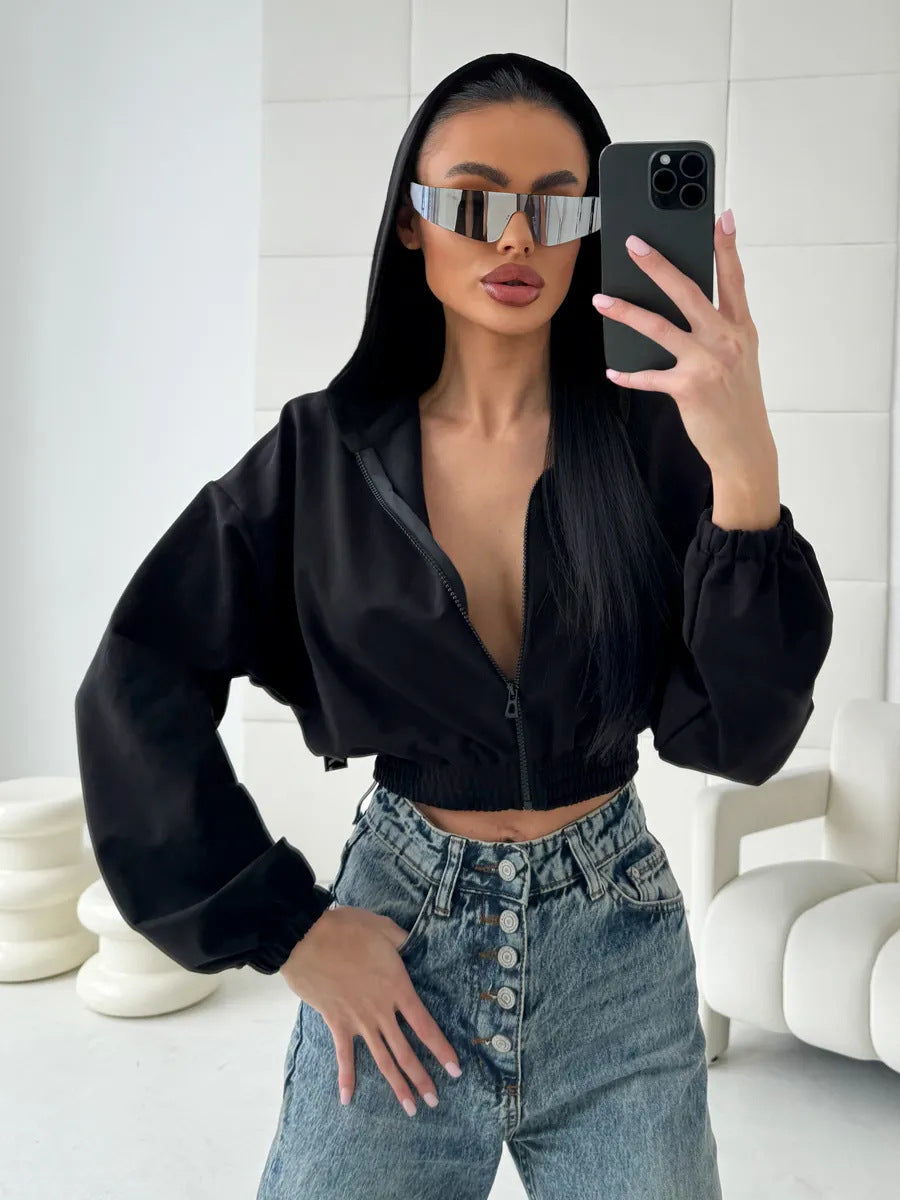 Damen Kurzgeschnittene Kapuzenjacke mit Reißverschluss, elastischem Bund und legerer Passform Shop Nory