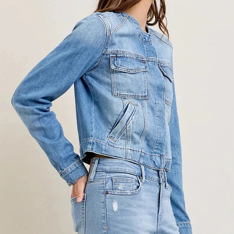 Damen Denim-Jeansjacke mit lässiger Passform und modernen Details