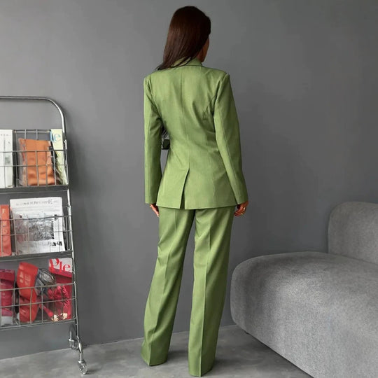 Damen Taillierter Blazer‑Mantel mit Bindegürtel und weiten Anzughosen Shop Nory