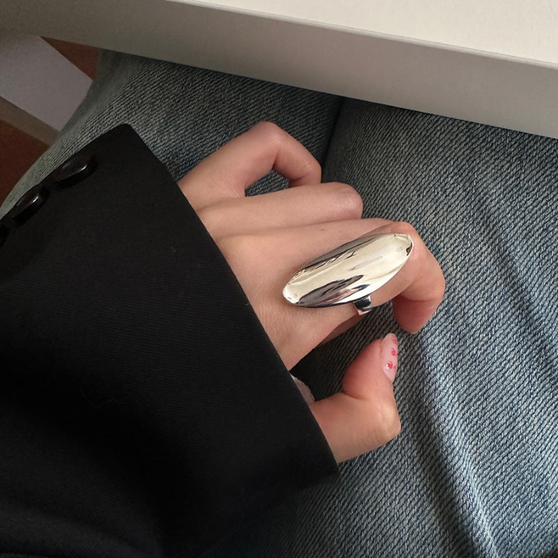 Damen eleganter und moderner Ring mit polierter Oberfläche Shop Nory