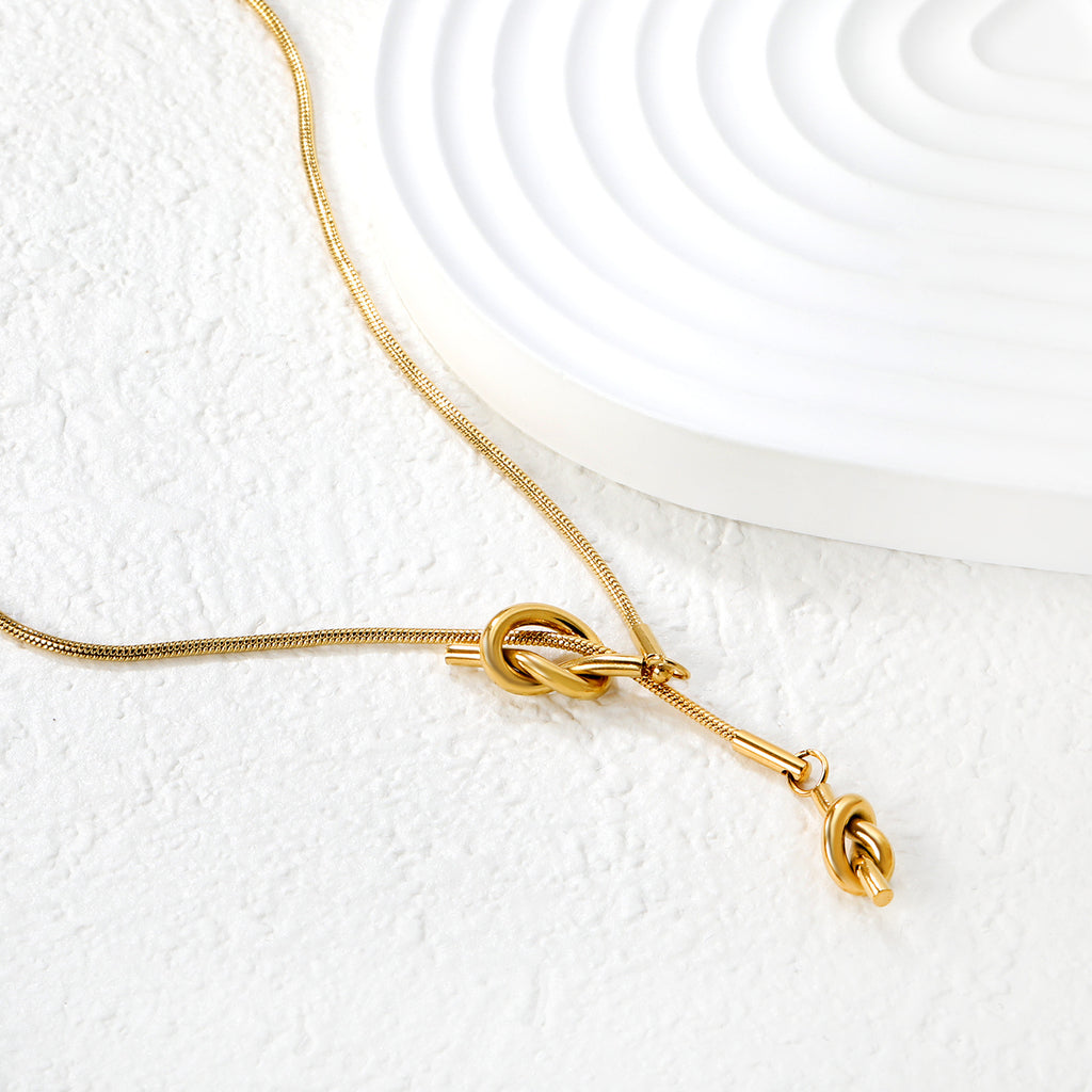 Damen elegante Edelstahl Halskette mit kunstvollem Knoten-Design Shop Nory