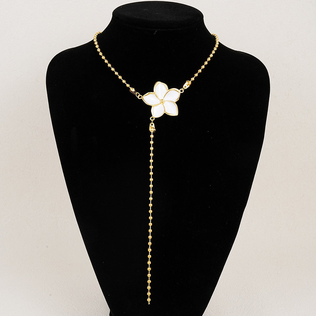 Damen Halskette mit floralen Anhängern und Perlen Shop Nory