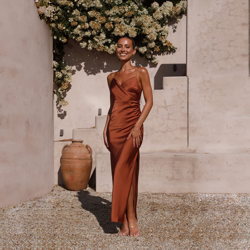 Damen Elegantes Abendkleid mit asymmetrischem Schnitt und seidigem Glanz