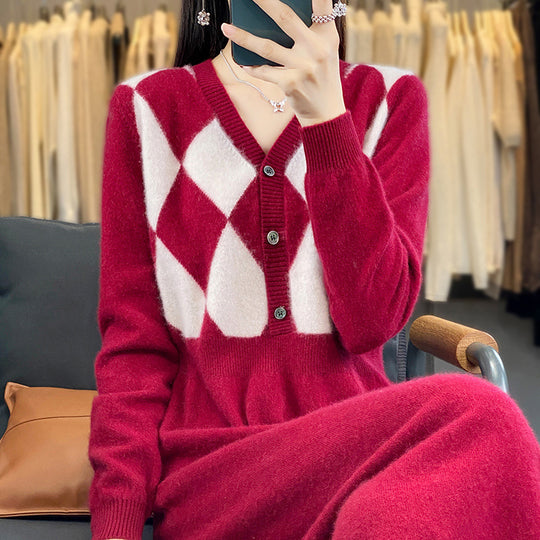 Damen Strick-Set mit V-Cardigan Rautenmuster und tailliertem Midirock Shop Nory