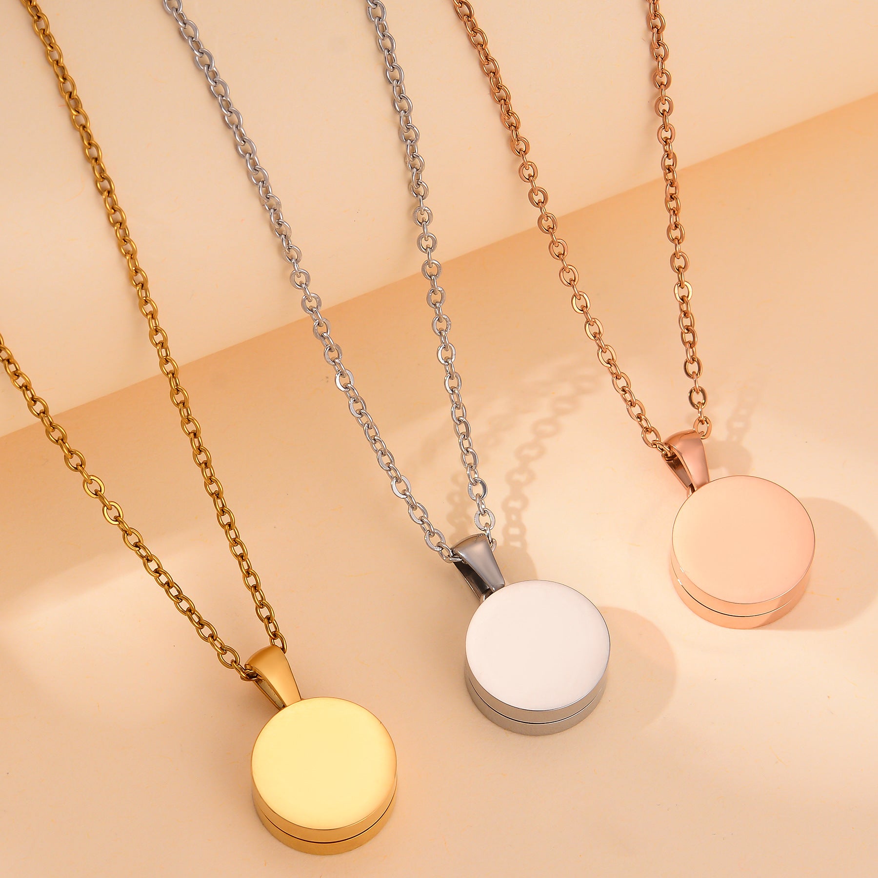 Damen personalisierte Medaillon-Halskette mit hochwertigem Edelstahl Shop Nory