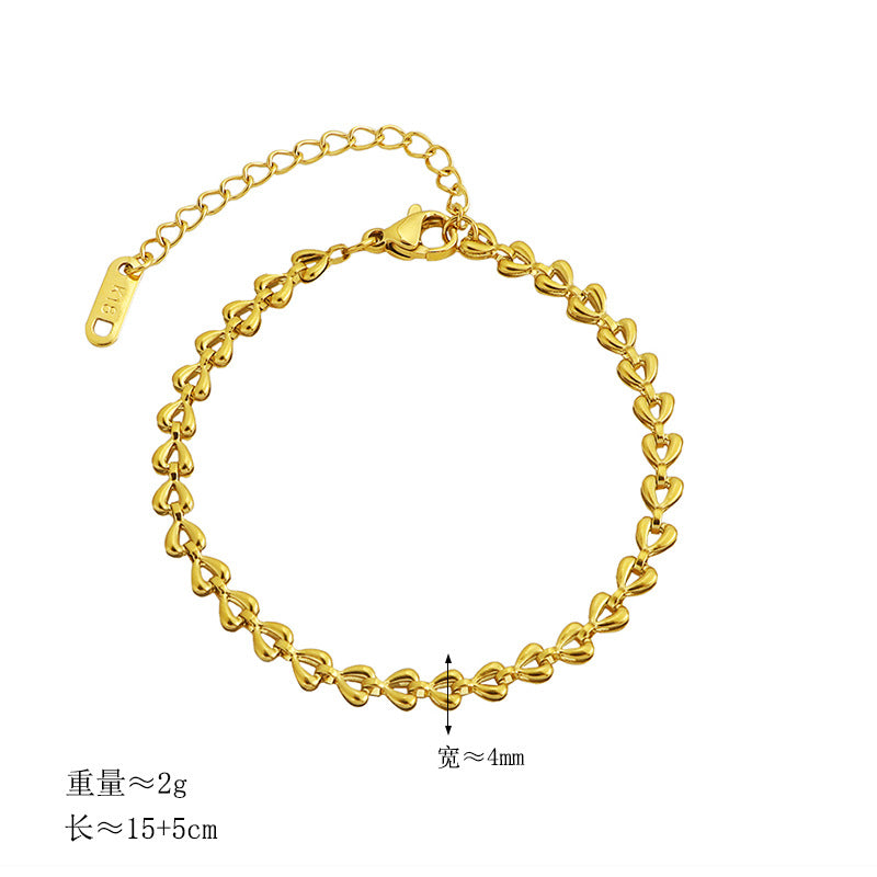 Damen Armband mit elegantem Herzdesign und feiner Kettengestaltung Shop Nory