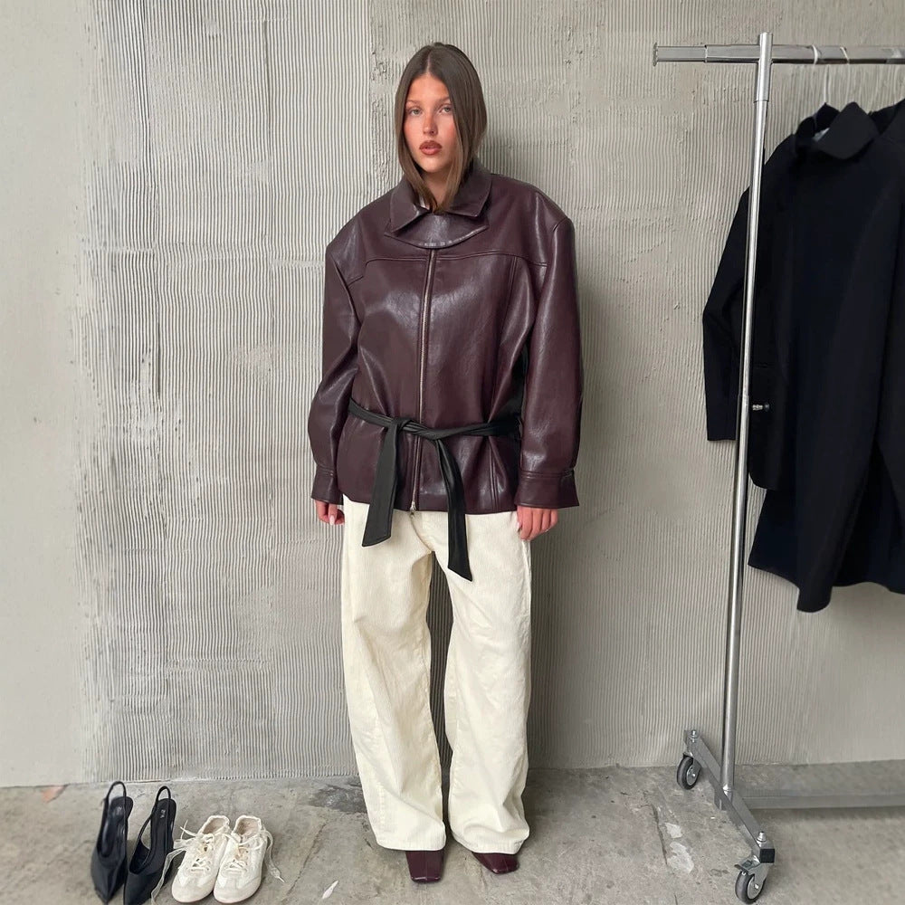 Damen Boxy-Kunstlederjacke mit hohem Stehkragen, Frontzip und Taillenschärpe Shop Nory