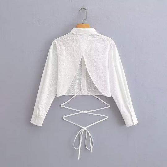 Damen Kurzgeschnittene Lochstickerei-Bluse mit Hemdkragen und langen Schnürbändern Shop Nory