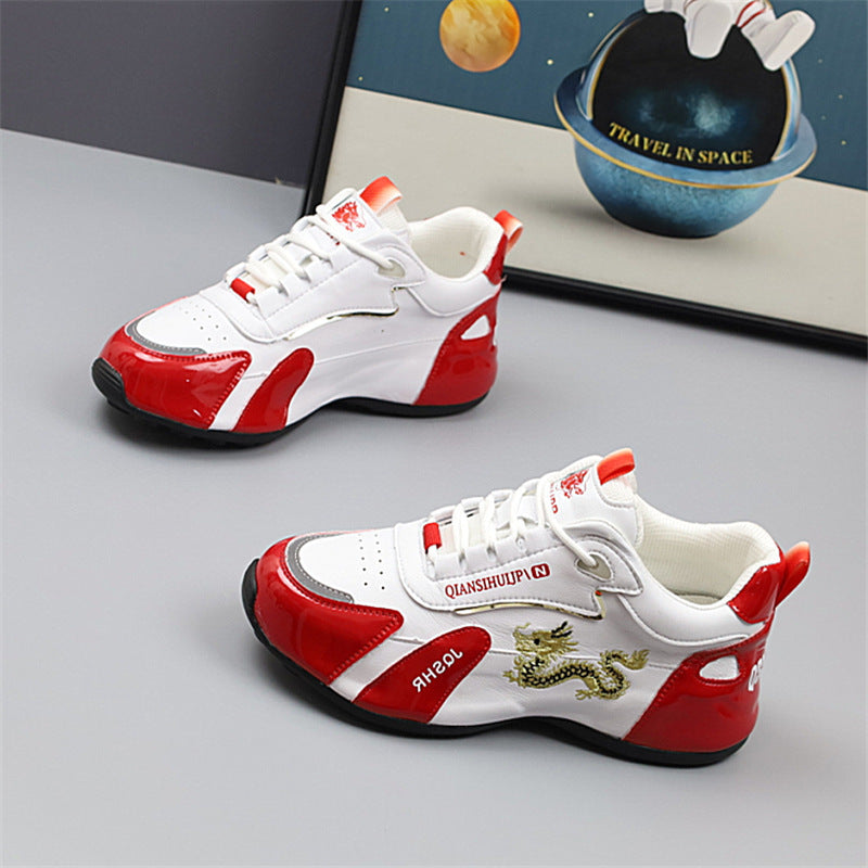 Herren Sneakers im sportlichen Design mit goldenen Akzenten und Drachenstickerei