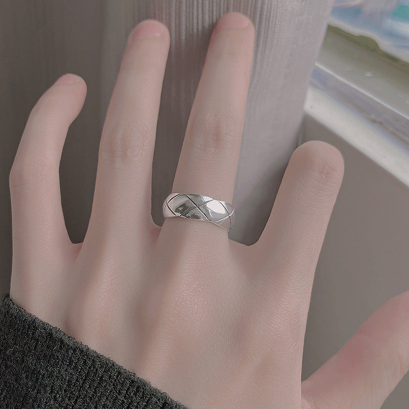 Damen Moderner und filigraner Ring mit elegantem Wellendesign Shop Nory