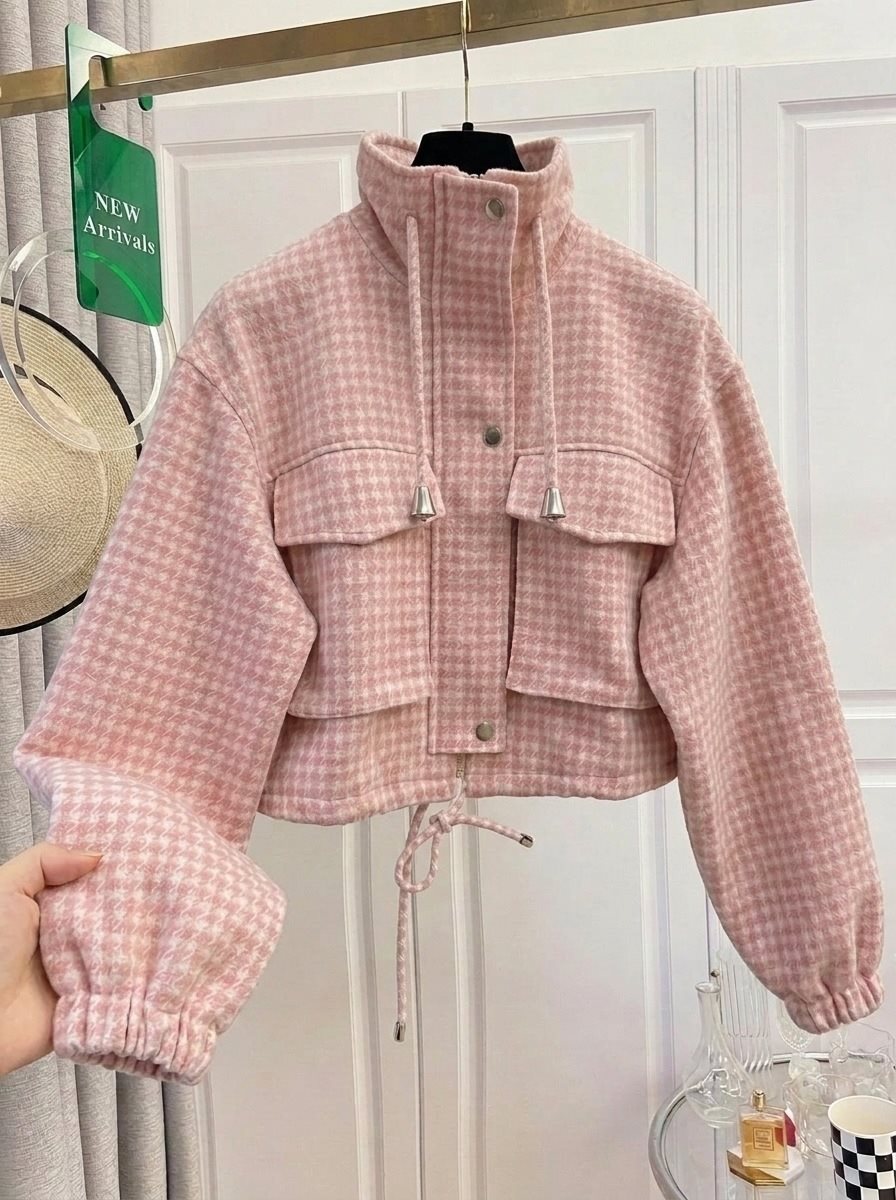 Damen Karo-Cropped-Jacke mit Stehkragen, Tunnelzug und elastischen Bündchen Shop Nory