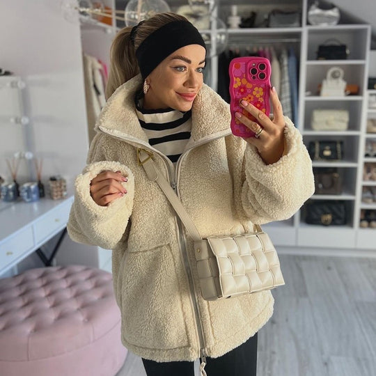 Damen Oversize Teddy-Fleece Jacke mit Reißverschluss und Stehkragen Shop Nory