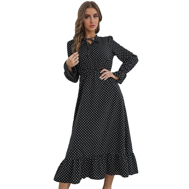 Damen Maxikleid mit Polka-Dot‑Print, geraffter Taille, Schleifenkragen und Volant-Saum Shop Nory