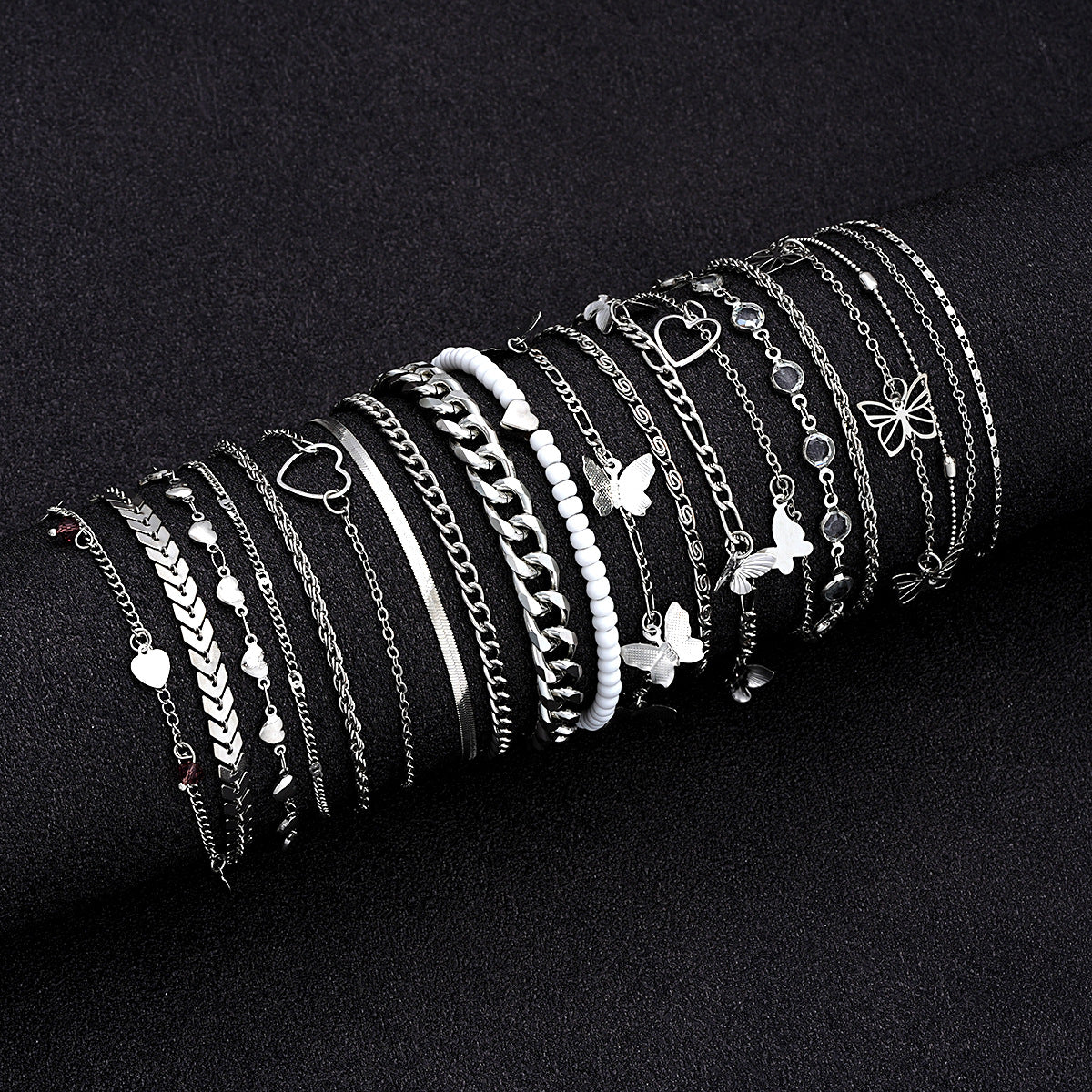 Damen Fußkettchen-Set mit zarten Anhängern und filigranen Designs Shop Nory