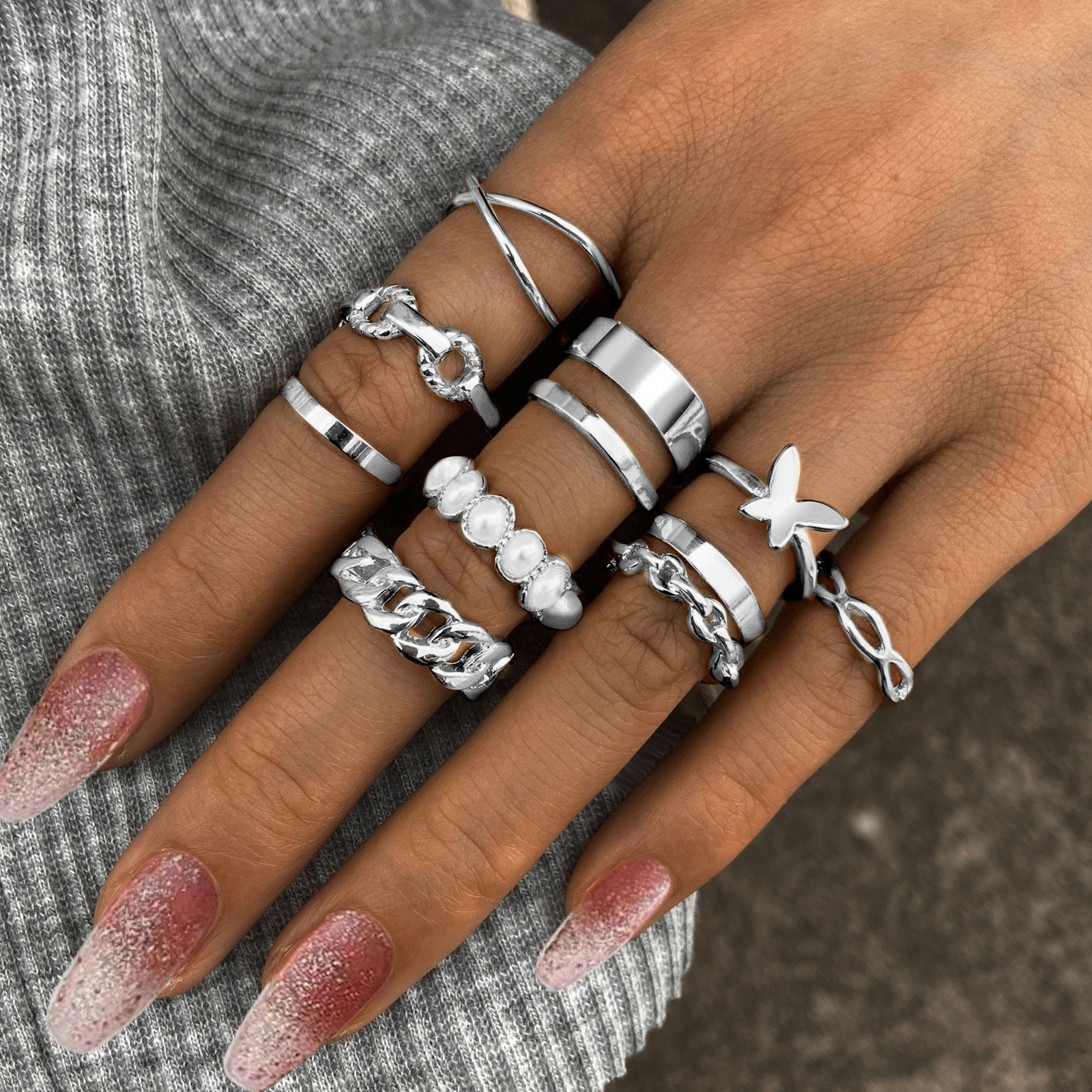 Damen Ring-Set mit elegantem Goldakzent und vielseitigen Designs Shop Nory