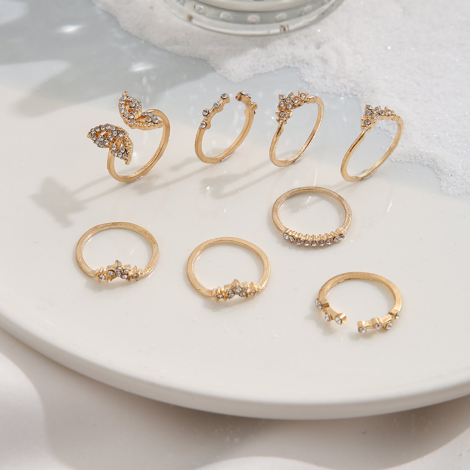 Damen Ring-Set mit funkelnden Kristallen und kunstvollen Designs Shop Nory