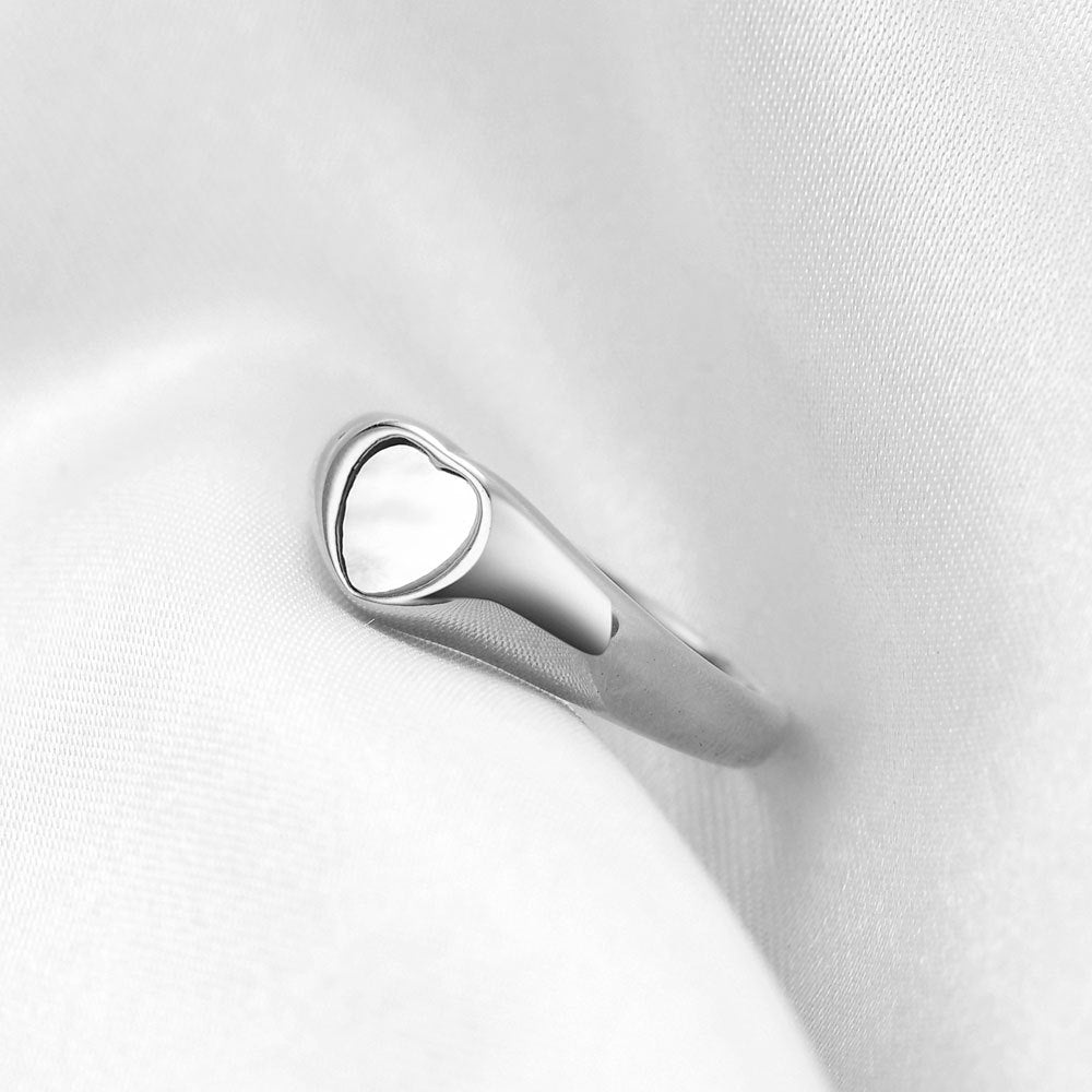 Damen modischer Ring mit herzförmigem Onyx-Einsatz Shop Nory