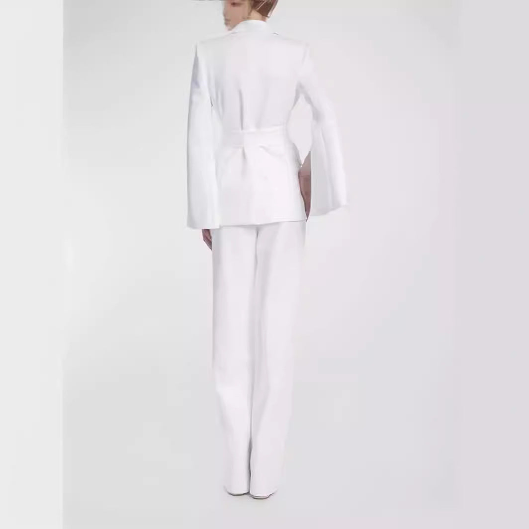 Damen Taillierter Cape-Blazer mit Bindegürtel und weiten Palazzohosen Shop Nory