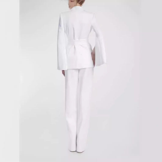 Damen Taillierter Cape-Blazer mit Bindegürtel und weiten Palazzohosen Shop Nory