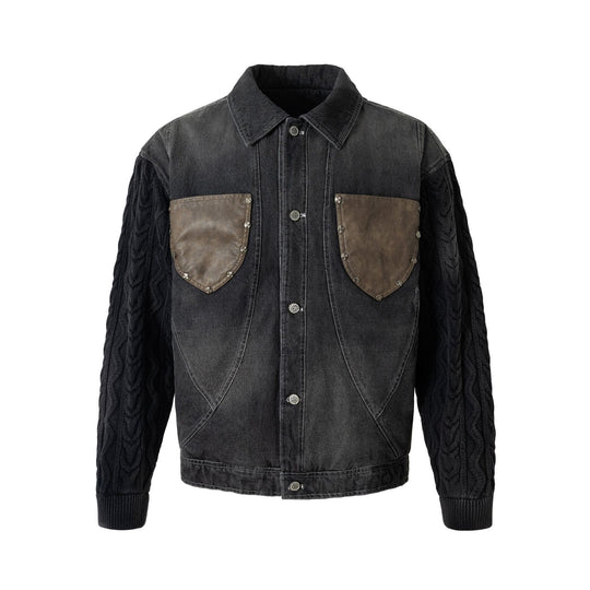 Herren Jeansjacke mit aufgesetzten Lederbrusttaschen und Zopfmusterstrickärmeln Shop Nory