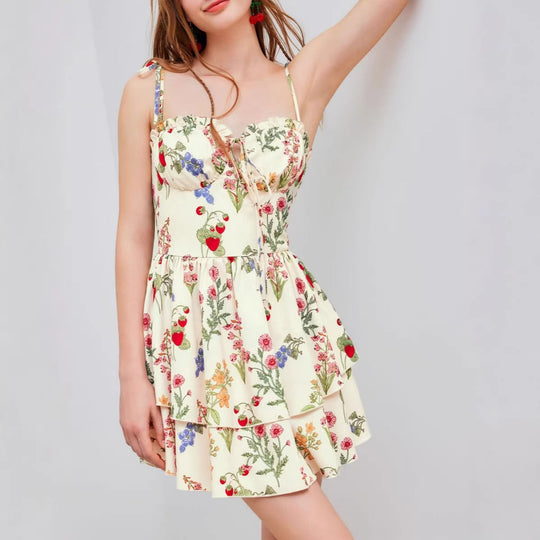 Damen Minikleid mit Blumenmuster und bordeauxfarbenem Unterrock Shopnory