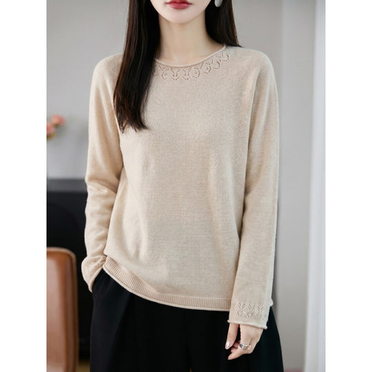 Damen Leichter Feinstrick-Rundhalspullover mit Ajourspitzen‑Detail und legerer Silhouette Shop Nory