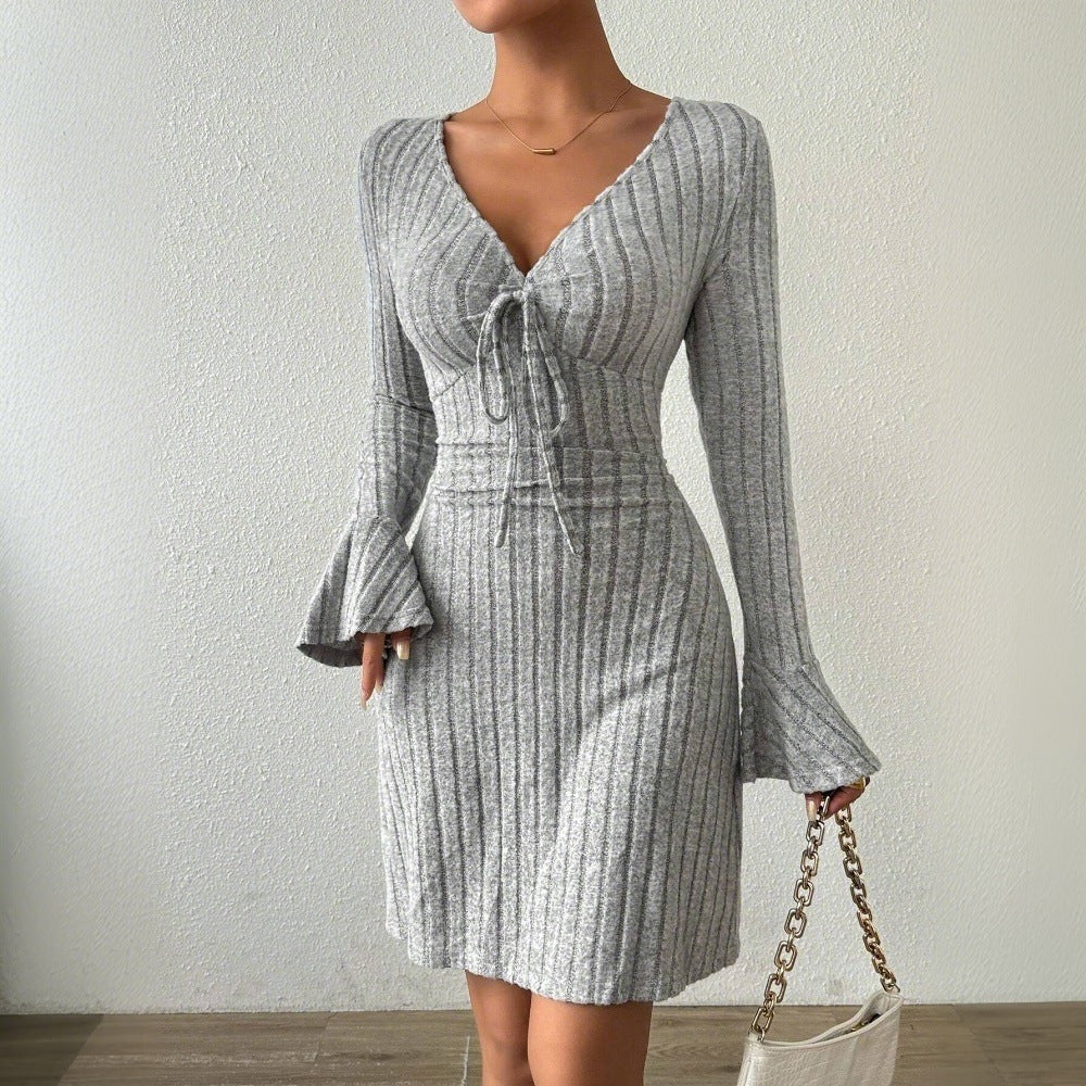Damen geripptes Strick-Midikleid mit tiefem V-Ausschnitt Bindeband und taillierter Silhouette Shop Nory