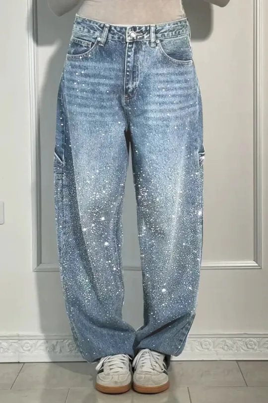 Damen High-Waist Jeans im weiten Cargo-Schnitt mit funkelndem Strassbesatz Shop Nory