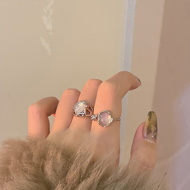 Damenring mit kunstvollem, facettiertem Design und strahlendem Edelstein Shop Nory