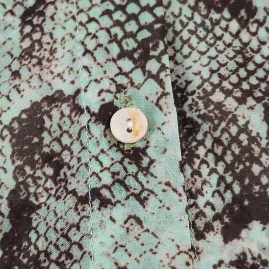 Damen Bluse mit Wasserfall-Schalkragen und Schlangenprint Shop Nory