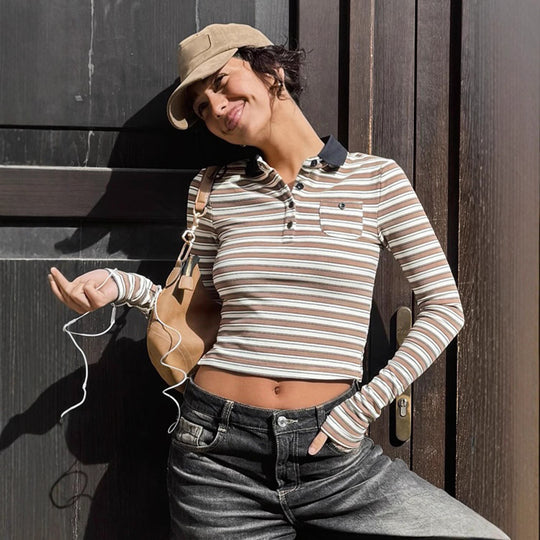 Damen nan gestreiftes Polo-Crop-Longsleeve mit kontrastkragen und Brusttasche Shop Nory