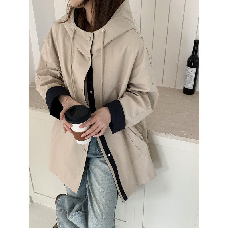 Damen Oversize Kapuzenjacke mit kontrastiertem Saum und Druckknopfleiste Shop Nory