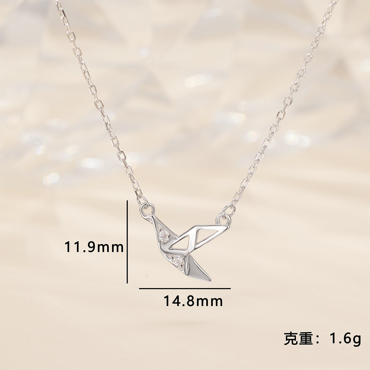 Damen elegante Halskette mit modernem Vogel-Anhänger und funkelnden Zirkonia Shop Nory