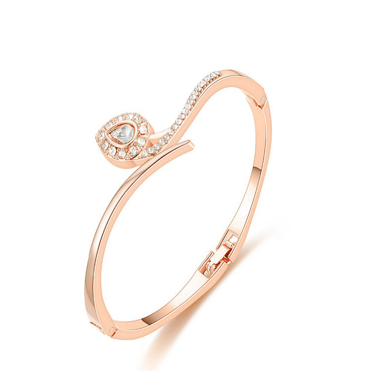 Damen Armreif mit elegantem Tropfenmotiv und funkelnden Zirkonia Shop Nory