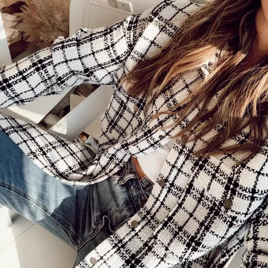 Damen Oversized Tweed-Hemdjacke mit Brusttaschen und fransigem Saum Shop Nory