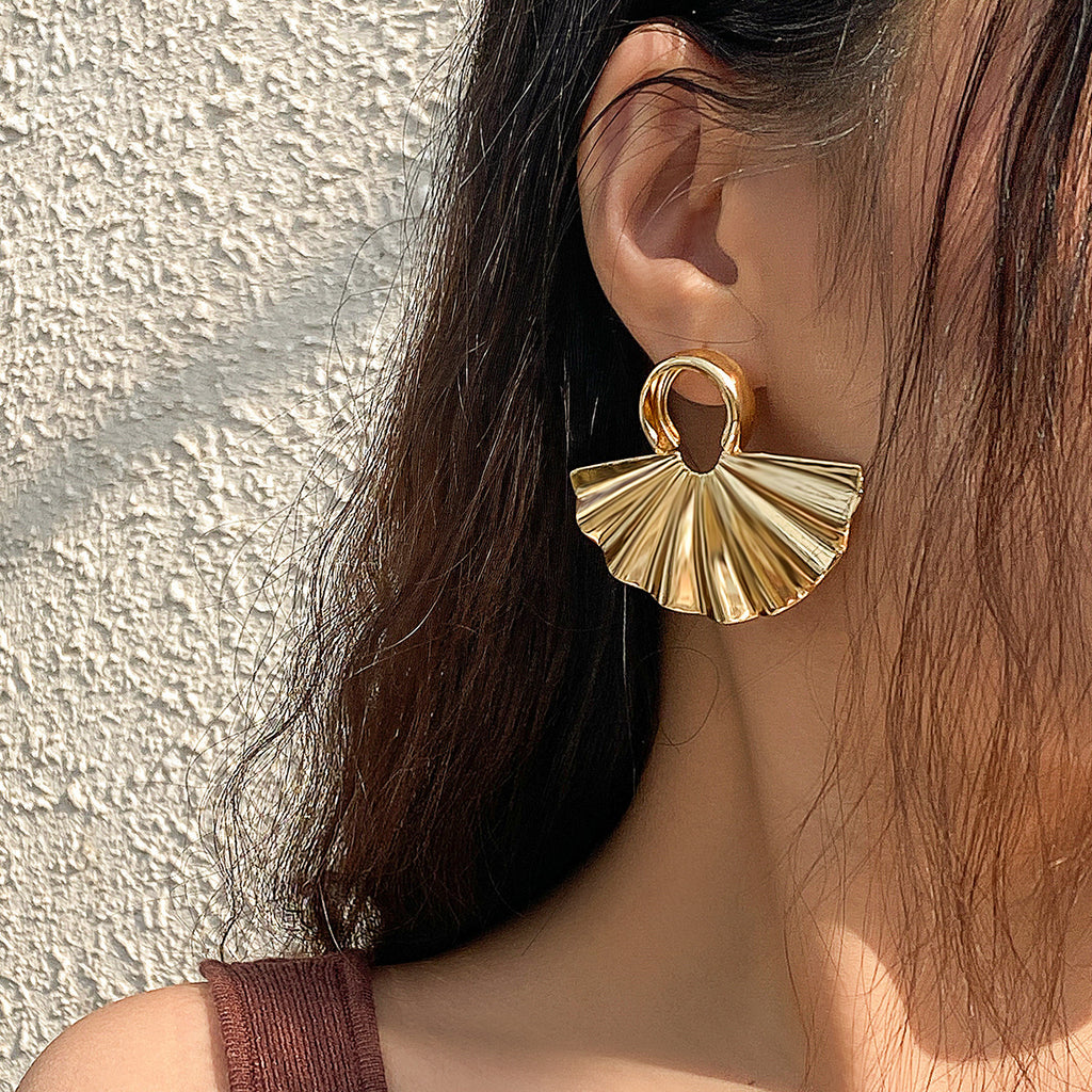 Damen Statement-Ohrstecker im eleganten Blüten Design
