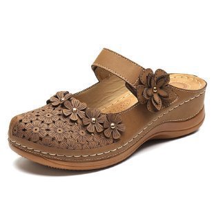 Damen Blumenverzierte Komfort-Pantolette mit Lochmuster, verstellbarem Klettriemen und gepolstertem Fußbett Shop Nory