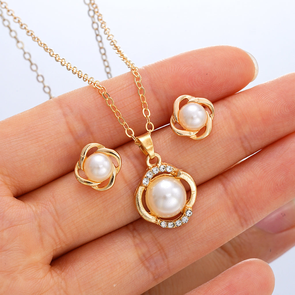 Damen Schmuckset mit eleganten Perlen und funkelnden Akzenten Shop Nory