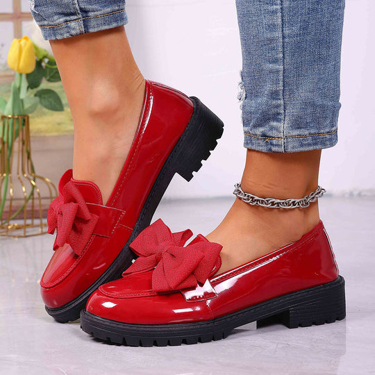 Damen Plateau-Loafer aus Lackimitat mit profilierter Gummisohle und Zierschleife Shop Nory