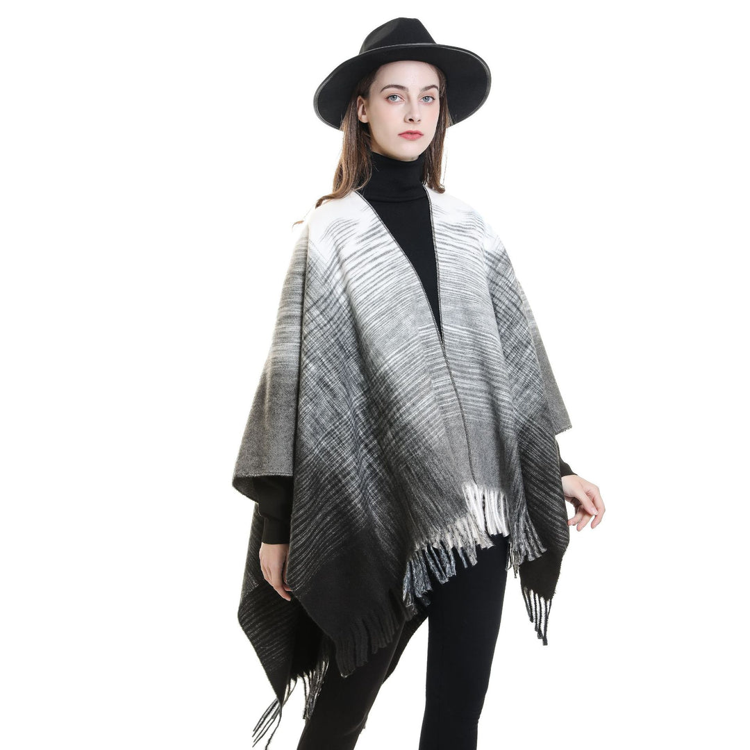Damen Weit geschnittener Karierter Poncho mit Fransen und V‑Ausschnitt Shop Nory