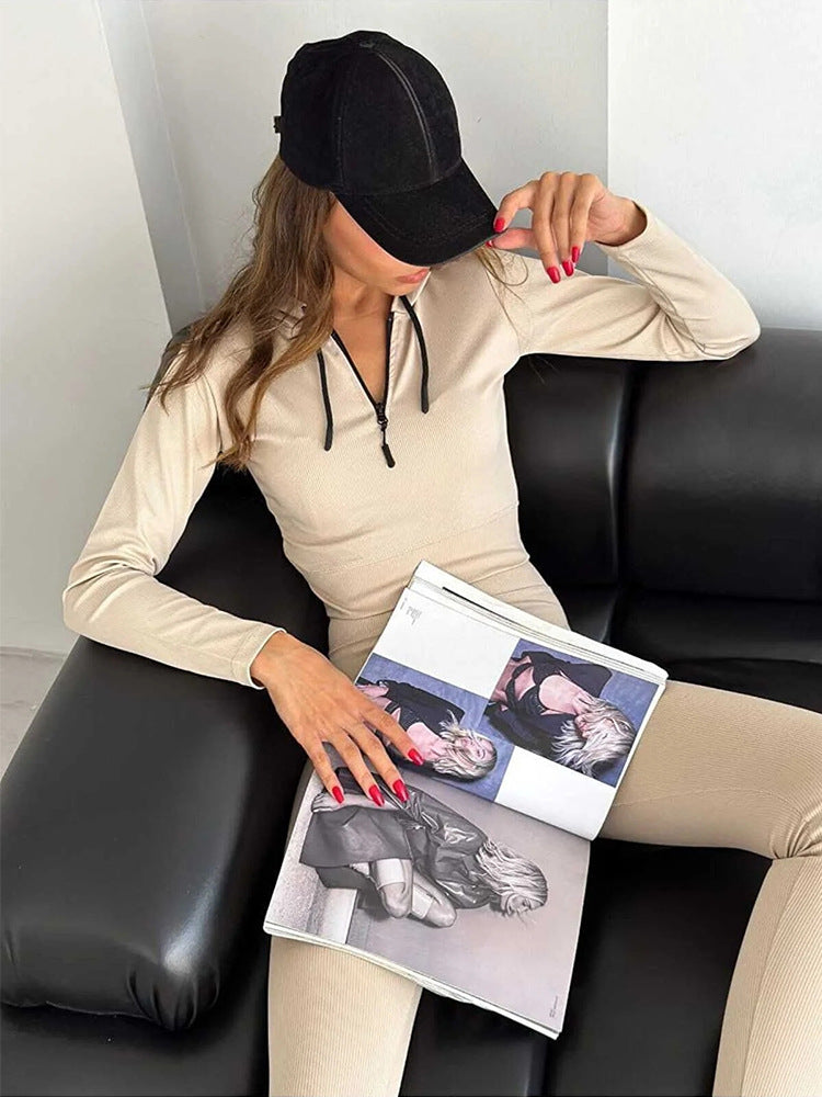 Damen figurnahes Rippjersey-Halbzip-Set mit tailliertem Longsleeve und High-Waist-Leggings Shop Nory