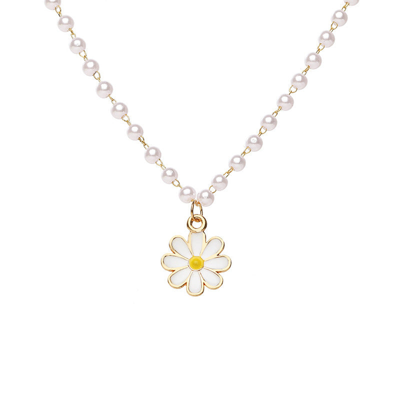 Damen Perlenhalskette mit blütenförmigem Anhänger Shop Nory