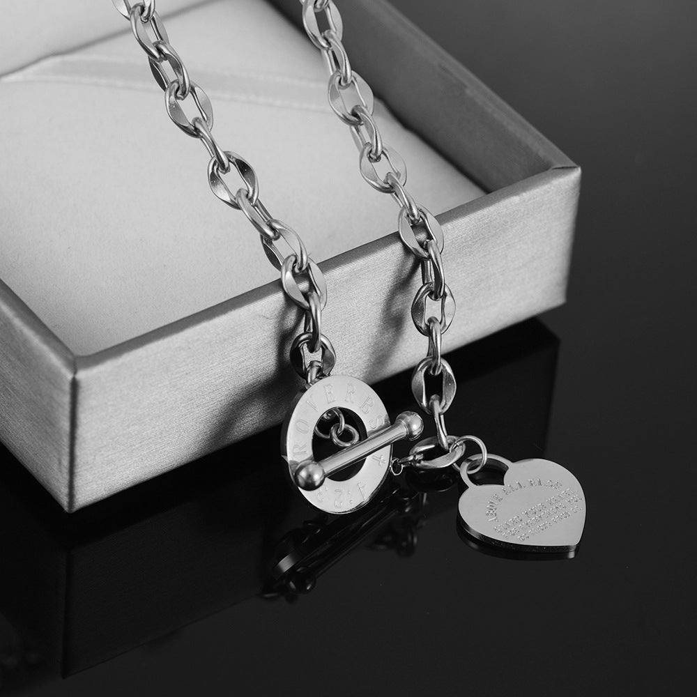Damen Halskette mit herzförmigem Anhänger und modischem Verschluss Shop Nory