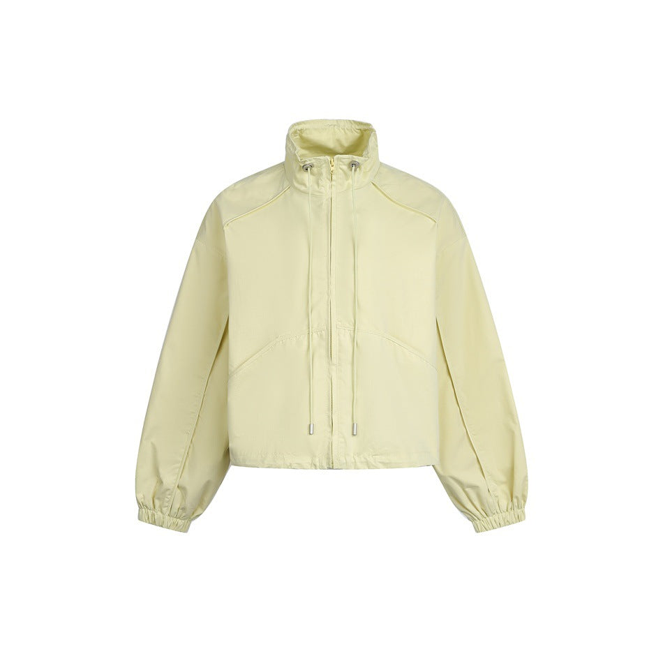 Damen Kurz geschnittene Windjacke mit hohem Stehkragen, Tunnelzug und elastischen Bündchen Shop Nory
