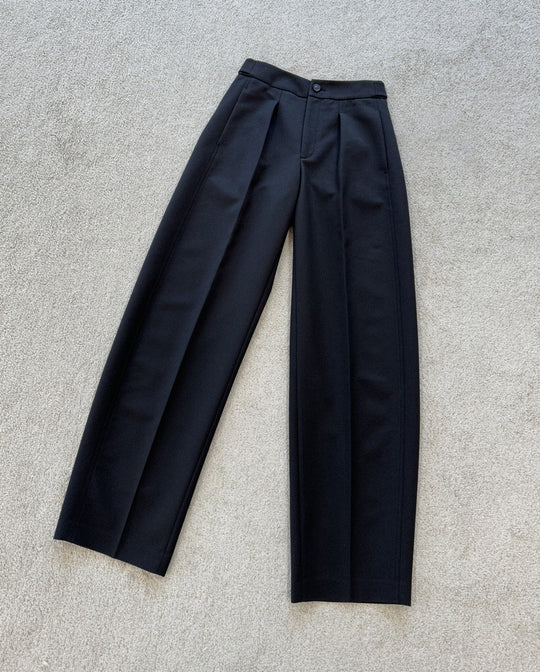 Damen Elegante weite Stoffhose mit Falten Shop Nory