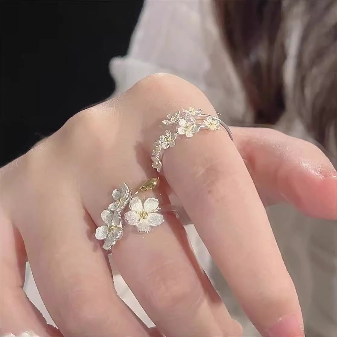 Damen Zarter und eleganter Ring mit funkelnden Kristallen Shop Nory