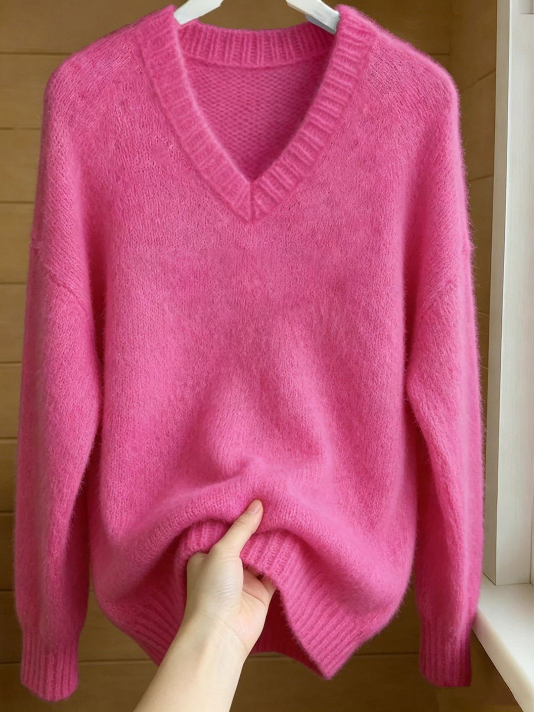 Damen Flauschiger Mohair-Mix Oversize-Pullover mit tiefem V-Kragen Shop Nory