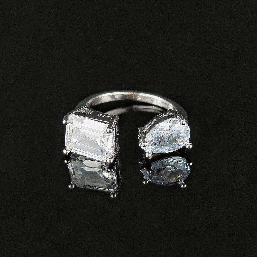 Damenring mit doppeltem facettiertem Design und funkelndem Zirkonia Shop Nory
