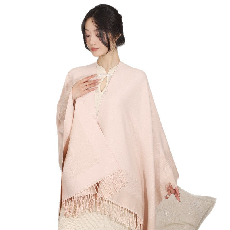 Damen Rechteckiger Wollmix‑Poncho mit offener Front, feiner Kettelnaht und Fransensaum Shop Nory