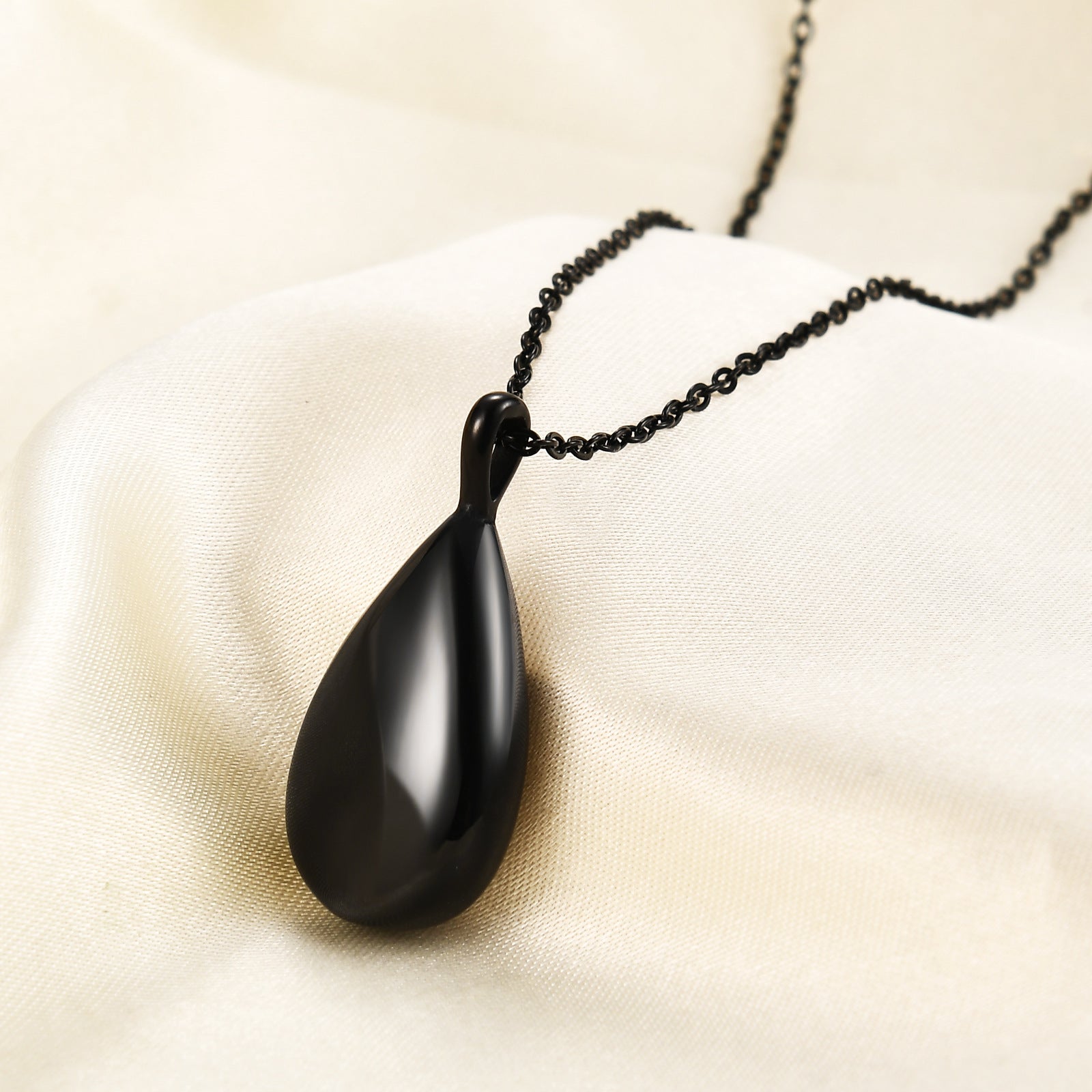 Damen Elegante Tropfen-Halskette aus hochwertigem Edelstahl Shop Nory